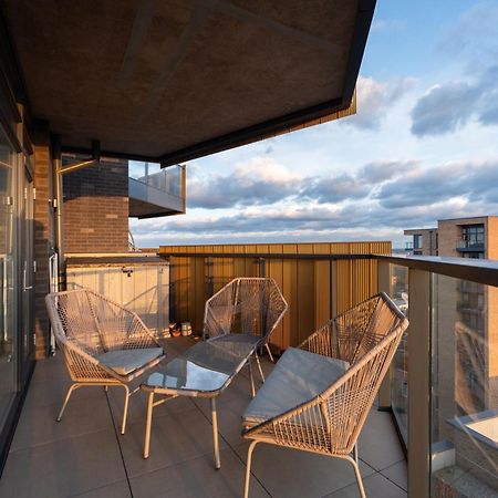 Apartamento Sunset Retreat: Steps From Heathrow/Twickenham Hounslow Exterior foto