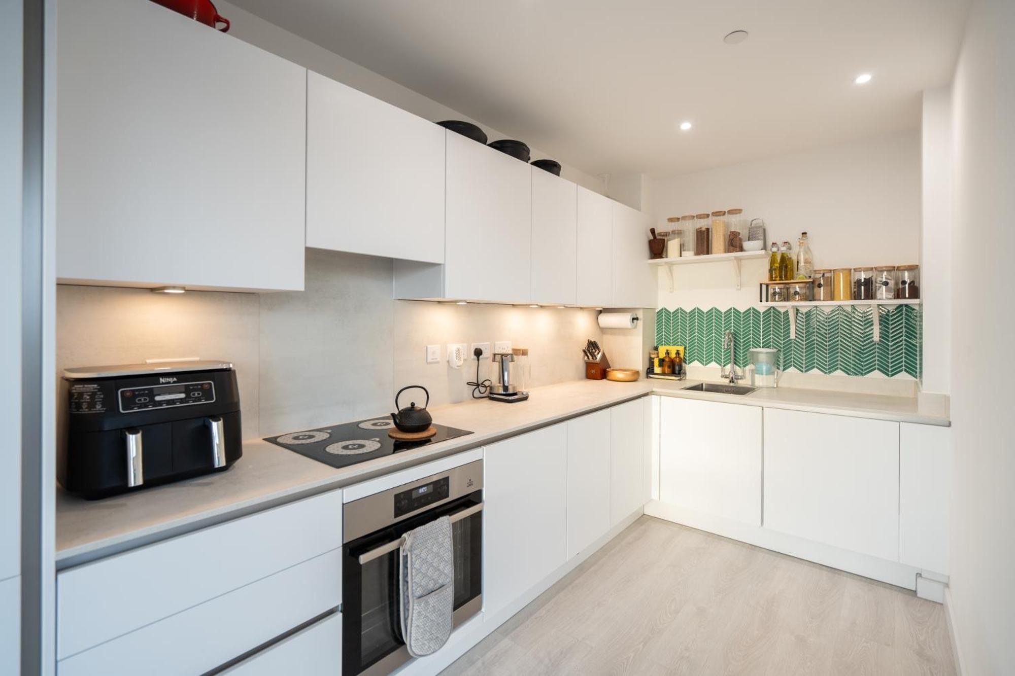 Apartamento Sunset Retreat: Steps From Heathrow/Twickenham Hounslow Exterior foto