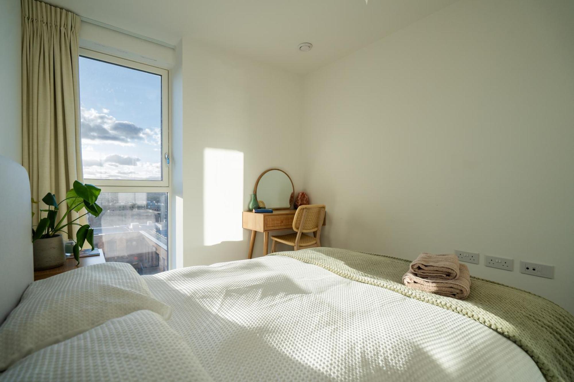 Apartamento Sunset Retreat: Steps From Heathrow/Twickenham Hounslow Exterior foto