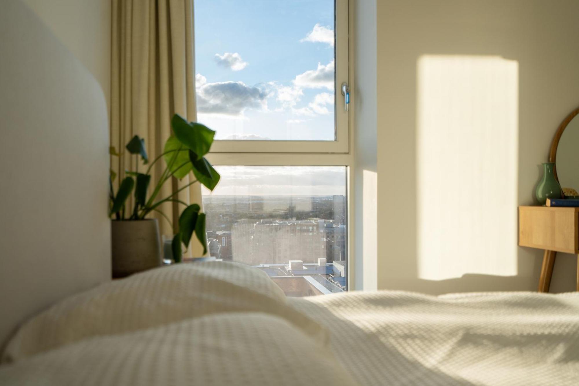 Apartamento Sunset Retreat: Steps From Heathrow/Twickenham Hounslow Exterior foto